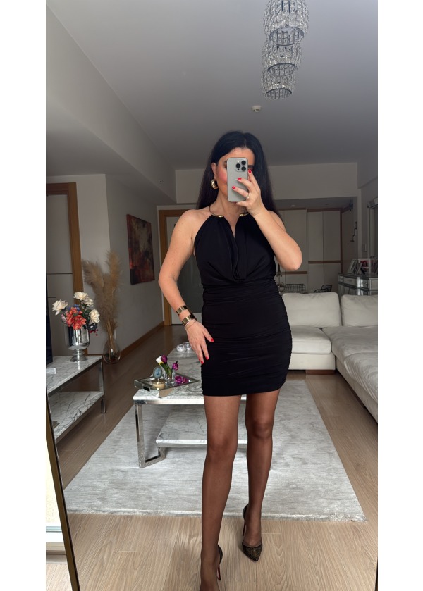 Boyundan Gold Halka Aksesuarlı Drapeli Elbise Siyah