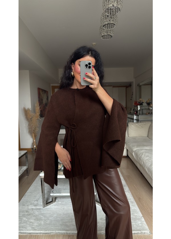 Zra Model Pelerin Kol Detay Triko Ceket