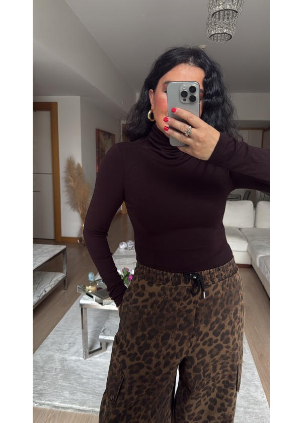 Massi Dik Yaka Soft Touch Bluz Acı Kahve